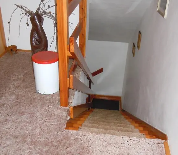 V Ceskem Raji Holín